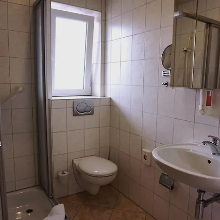 Julia 게스트하우스